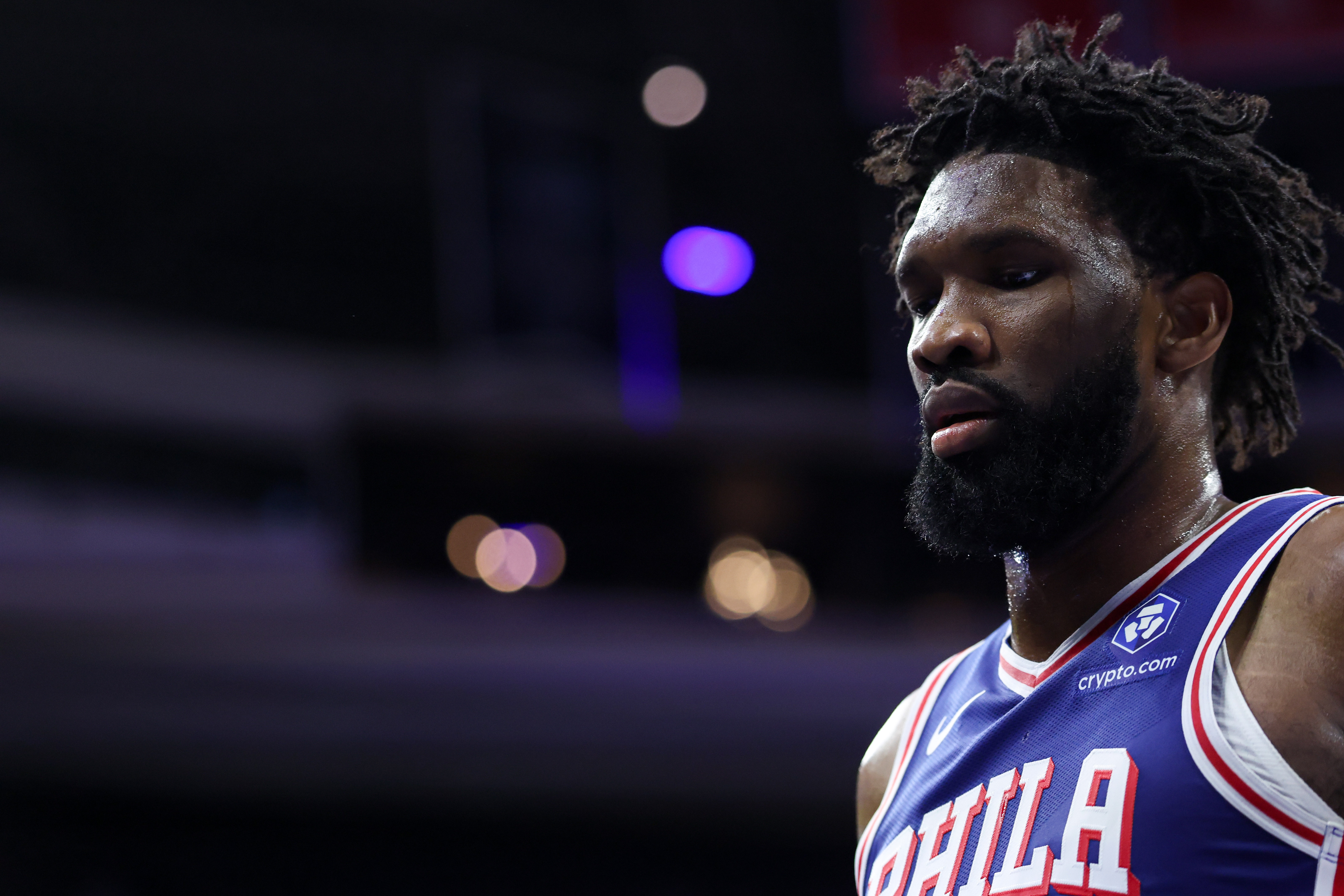 星空体育官网-散漫！开场5分钟时间恩比德出现3次失误 被骑士打出8-0