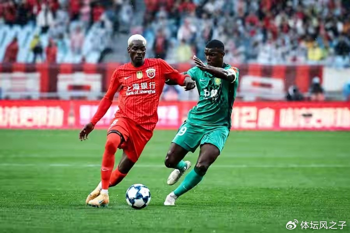 星空体育-海港钱白花了，补强补了个寂寞，球迷不满，卫冕也基本无望了|上海海港|杨希|新赛季|超级杯|克劳德_新浪体育_新浪新闻
